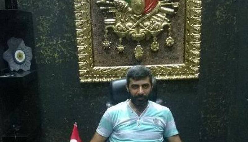 الرجل الذي أنقذه أردوغان عضو في المخابرات التركية ومشهد الإنقاذ مفبرك