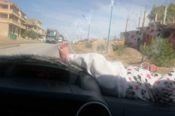 صور لرضيع داخل سيارة يشعل مواقع التواصل الإجتماعي