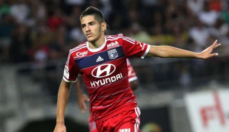 أنا مع فيغولي 100 بالمئة حول اللاعبين مزودجي الجنسية