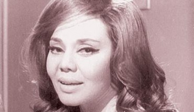 بالصور فنانة تحجر على والدتها نجمة السينما المصرية