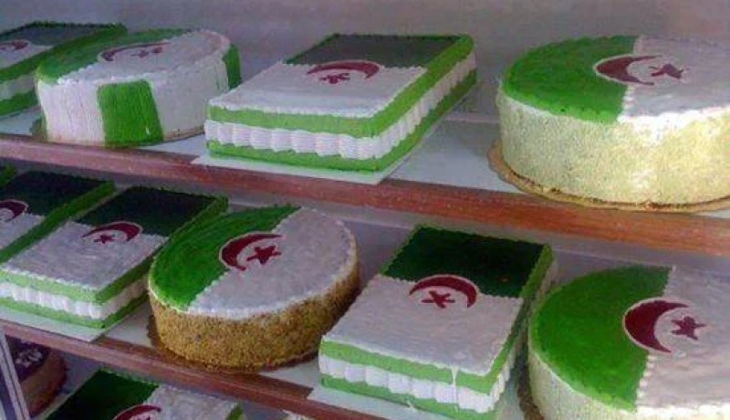 طورطات وبيتزا بألوان العلم الوطني مقابــل 4500 دينار