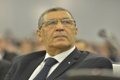 الوزير ماحي لتكوين إطارات زملائه