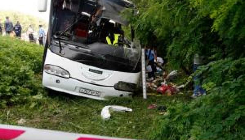 مقتل واصابة 22 شخصا في تحطم حافلة تقل سياحا روس في بلجيكا