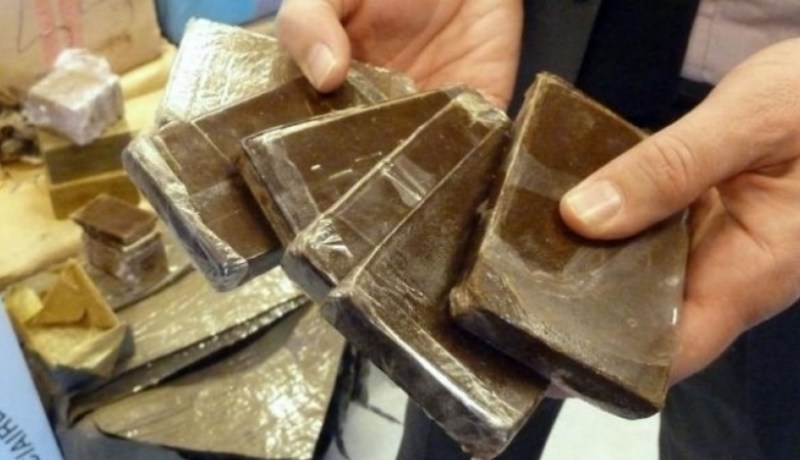 تونس توقف جزائري بحوزته كمية من الكيف على الحدود الجزائرية