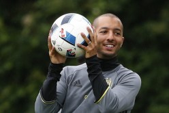 سفيان هني ثالث أحسن لاعب افريقي لموسم 2016-2017