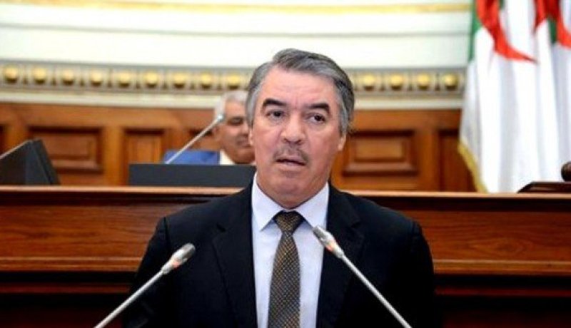 حجار.. سيتم إعادة النظر في جامعة التكوين المتواصل وشهادتها معترف بها