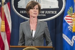 ترامب يقيل وزيرة من منصبها بسبب معارضتها قرار تقييد الهجرة