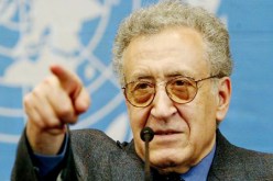 الابراهيمي يدعو لحكومة انتقالية كاملة الصلاحية بسوريا لحين اجراء انتخابات