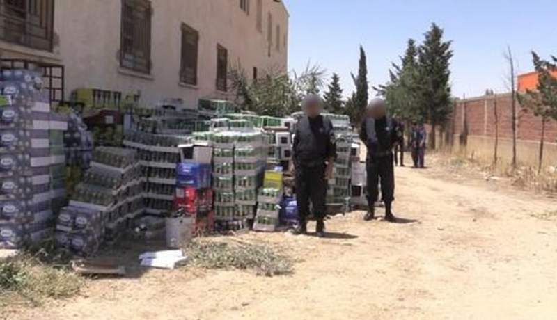 توقيف شخصين وحجز أزيد من 3 ألاف قارورة خمر بالنعامة