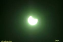 كسوف الشمس في الجزائر والعالم