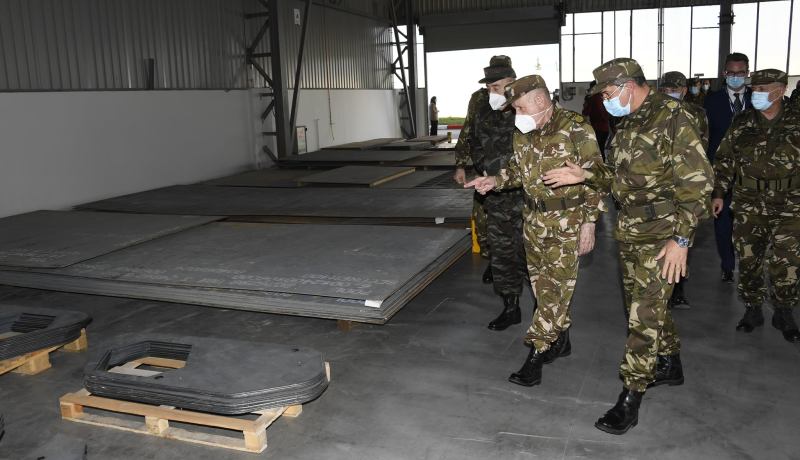 الفريق شنقريحة يزور مجمع ترقية الصناعة الميكانيكية بعين سمارة “راينمتال الجزائر”