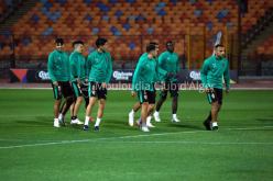 بالصور.. العميد يُجري آخر حصة تدريبية قبل لقاء الزمالك بملعب “القاهرة”