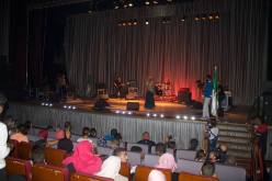 شابة فاتي تلهب مهرجان أغنية الراي