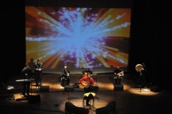 لونيس ايت منقلات يبوح بسر أغانيه المحملة بالألم، الحب والأمل