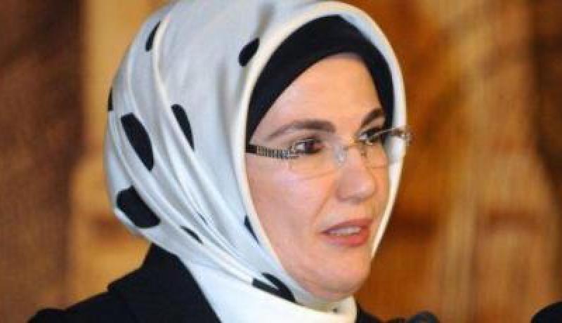زوجة أردوغان تزور متحف الآثار والفنون الإسلامية بالجزائر