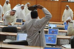 بالصور.. كيم كارداشيان وضرب الأحذية.. فضائح حلت البرلمان الكويتي