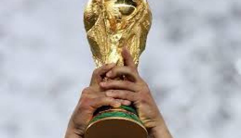وفاة أول لاعب برازيلي رفع كأس العالم هيلدرالدو لويس بيليني