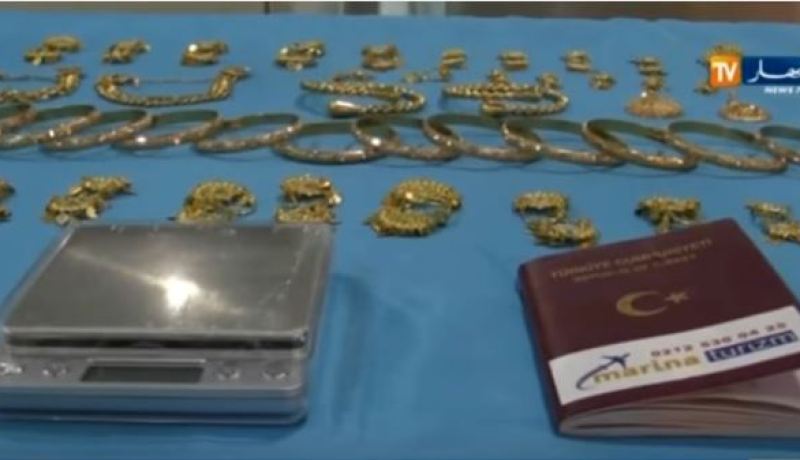 بالفيديو.. حجز ما يقارب 1.5 كلغ من الذهب بمطار هواري بومدين