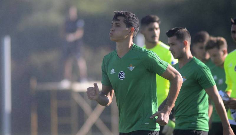 ماندي مهدد بتضييع مواجهة البارصا