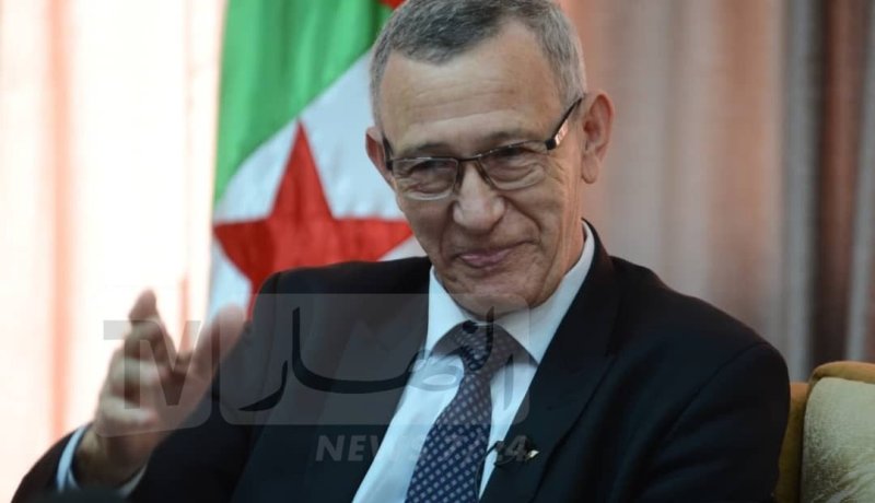 بلحيمر يهنىء الجزائريين وعمال قطاع الإتصال بمناسبة عيد الفطر المبارك