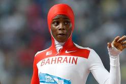من الحجاب إلى الوشم.. البحرينية سلوى تسطع في مونديال ألعاب القوى