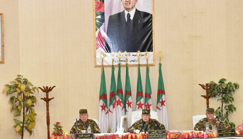 بالصور.. ڤايد صالح يواصل زيارة التفقد والتفتيش إلى الناحية العسكرية الثالثة بتندوف