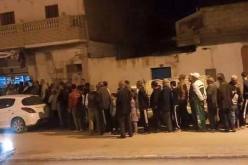 بالصور طوابير لإقتناء كيس حليب.. إلى متى؟