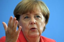 أنجيلا مركيل تحل بالجزائر في زيارة رسمية تدوم يومين