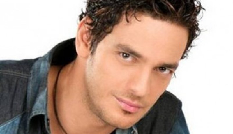 الفنان خالد أبو النجا يستمر في مهاجمة السيسي