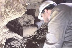 العثور على مقبرة أثرية بروسيا يعود تاريخها إلى 4500 سنة