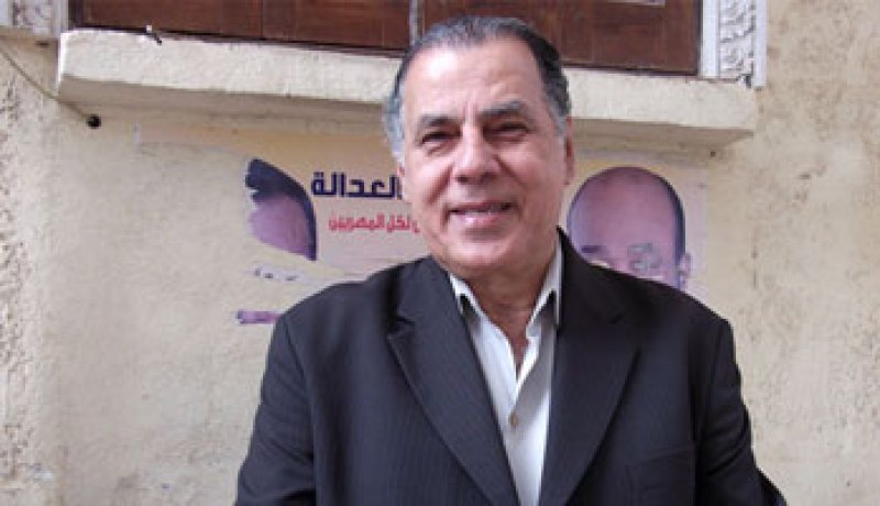 أبو العز الحريرى يشكك فى مصداقية العملية الانتخابية ويدلى بصوته
