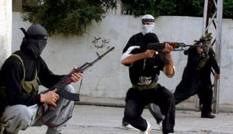 مسلحون يختطفون ابن مدير مكتب الأسد فى ريف دمشق