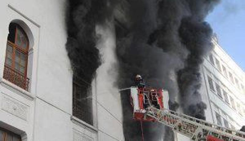 حريق بالمركز الهاتفي للبريد المركزي تزامنا مع زيارة هولاند