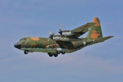 الجيش ينقل إعانات الهلال الأحمر إلى منكوبي برج باجي مختار