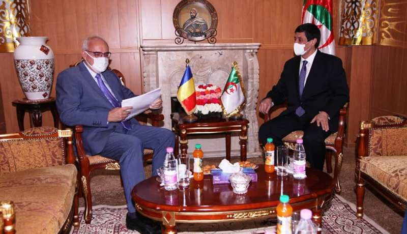 وزير المجاهدين يستقبل سفير رومانيا “مارسيل الكسندرو”