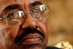 عمر البشير يبكي بحرقة في السجن.. دموع على مغادرة المناصب