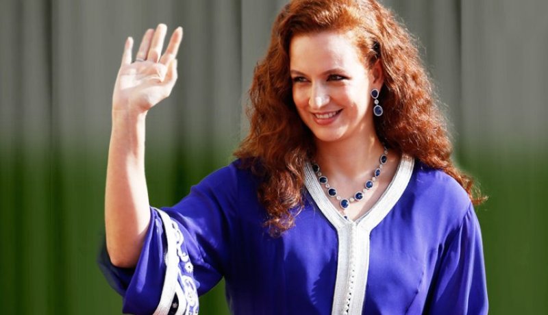 زوجة الملك المغربي تفاجئ الجميع بظهورها في مكان غير متوقع
