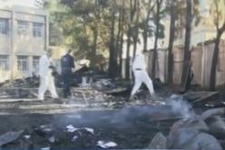 بالفيديو مقصى من السكنات الإجتماعية يضرم النار في منزله محاولا حرق أفراد عائلته بسكيكدة