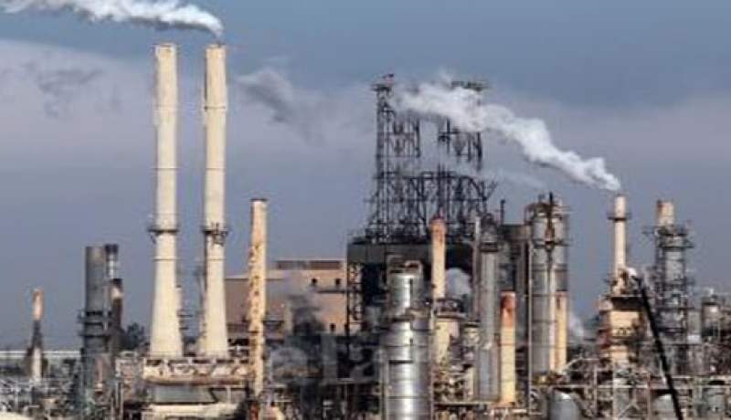 اضراب عمالي يوقف صادرات نفط يمنية