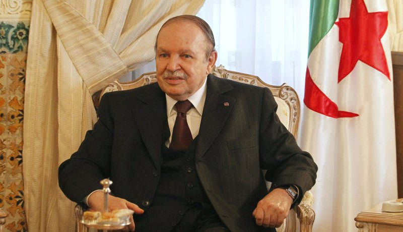 رئيس الجمهورية يستقبل الأمير سعود بن محمد العبد الله الفيصل آل سعود