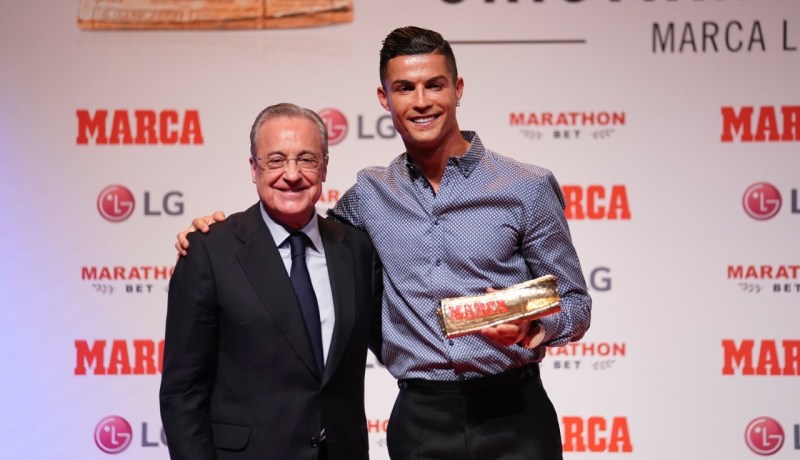 “رونالدو” يحّن لأيام “ريال مدريد” !