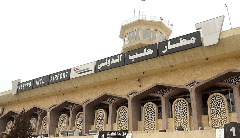 استقبال حافل لأول طائرة ركاب تصل مطار حلب منذ 8 سنوات