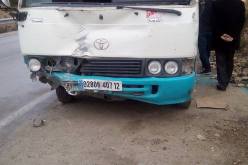 بالصور انقلاب حافلة لنقل المسافرين في جبل القعقاع بتبسة