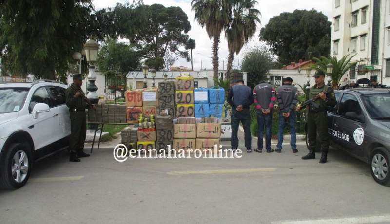 بالصور.. الدرك يوقف 3 بارونات ويحجز 7 قنطار من الكيف