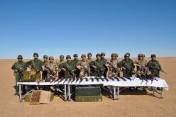 الجيش يعثر على 22 قطعة سلاح داخل مخبأ في تينزواتين