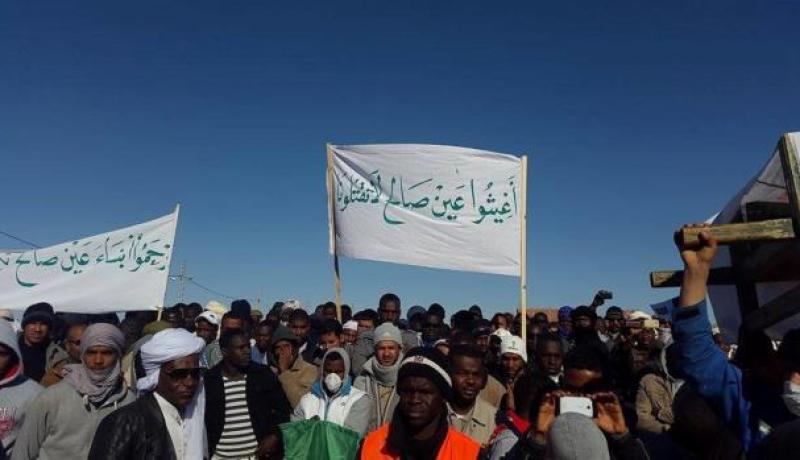 سكان عين صالح يقررون إضراب عن الطعام لوقف عملية الحفر بالبئر الثانية