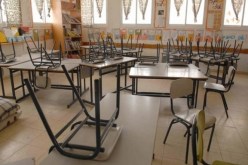 طلبة الباك يتحوّلون إلى لعب الكارطة و الدومينو