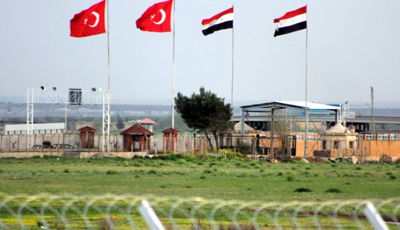 تركيا تغلق معبرا حدوديا بسبب الاشتباكات مع سوريا