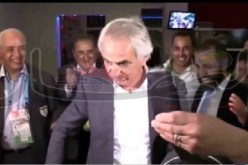 بالفيديو: المدرب وحيد حليلوزيش يرقص على انغام المنتخب الوطني بعد التأهل للدور الثاني