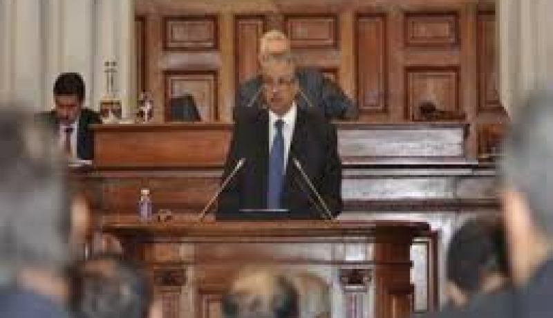 سلال يعلن عن اجتماع دولي مرتقب بالجزائر حول الغاز الصخري